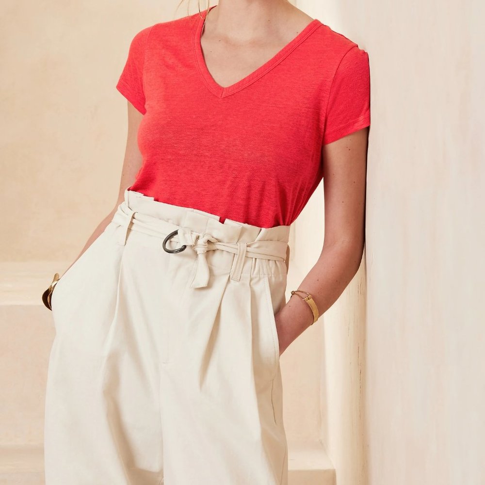 Banana Republic Linen V-Neck Tee in Red Poppy